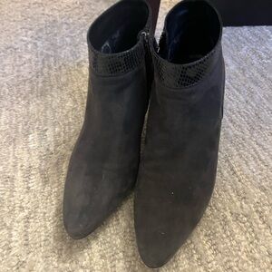 Elegant Black Ankle Boots